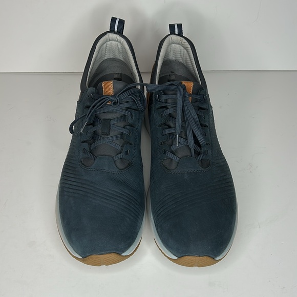 Johnston & Murphy XC4 TR1-Lux Hybrid Shoes - Picture 3 of 16